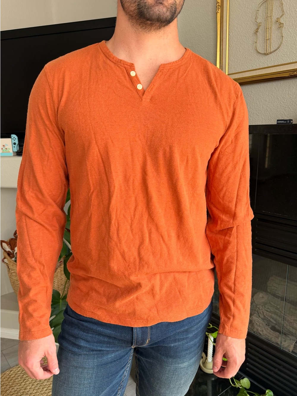Joe's Jeans Men Long Sleeve Henley in Ginger NWT